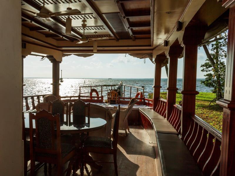 Aqua Jumbo Houseboats Hotel Kumarakom Exterior foto